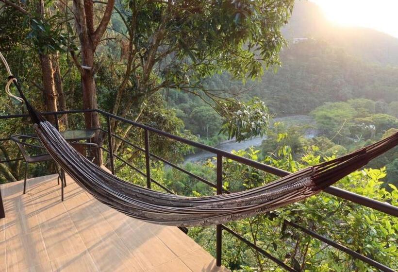 كابينة, Duck House Hostel / La Vega