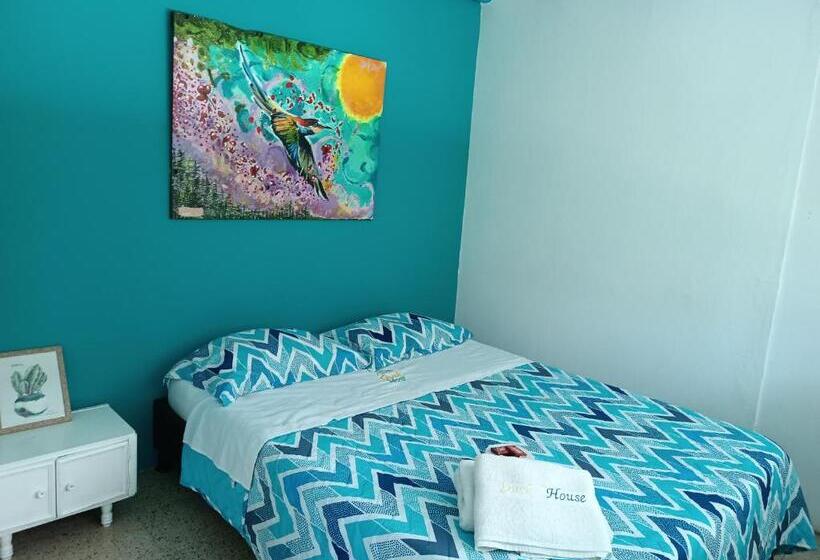 Номер Стандарт Четырехместный Совместный Санузел, Duck House Hostel / La Vega