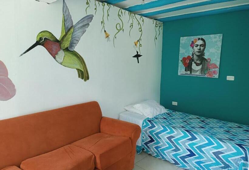 غرفة قياسية رباعية حمام مشترك, Duck House Hostel / La Vega