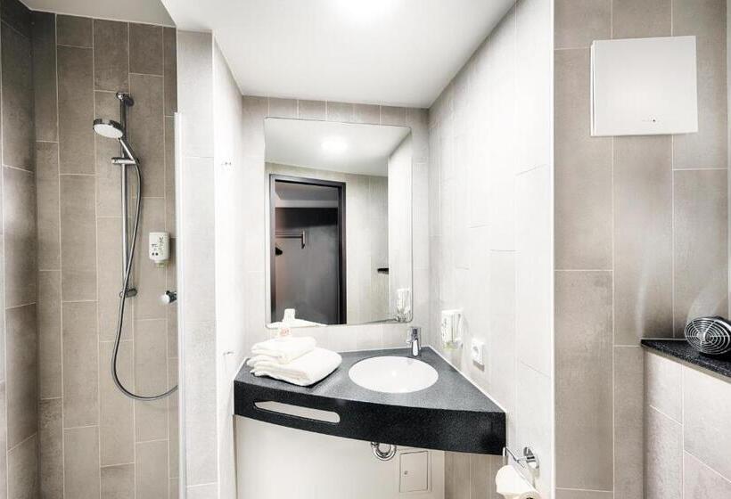 Номер Стандарт Трехместный, B&b Hotel Bochum City