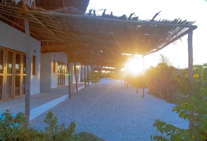 스탠다드 방갈로, Afriican Village Zanzibar