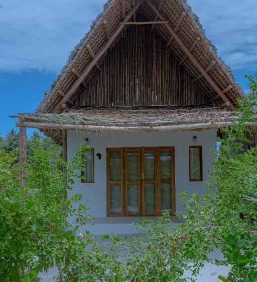 بانگلوی استاندارد, Afriican Village Zanzibar