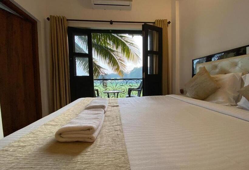 バルコニー付きデラックスルーム, Greenfield View