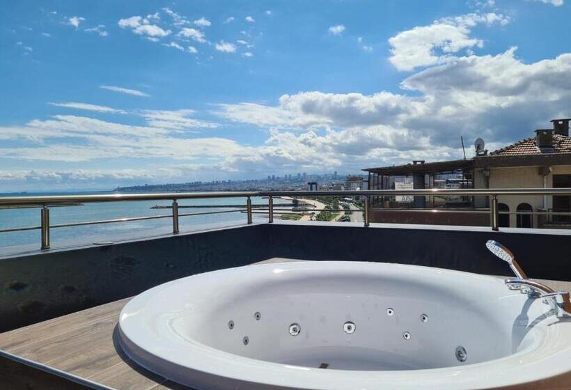 سوئیت با تخت بزرگ, çepnis