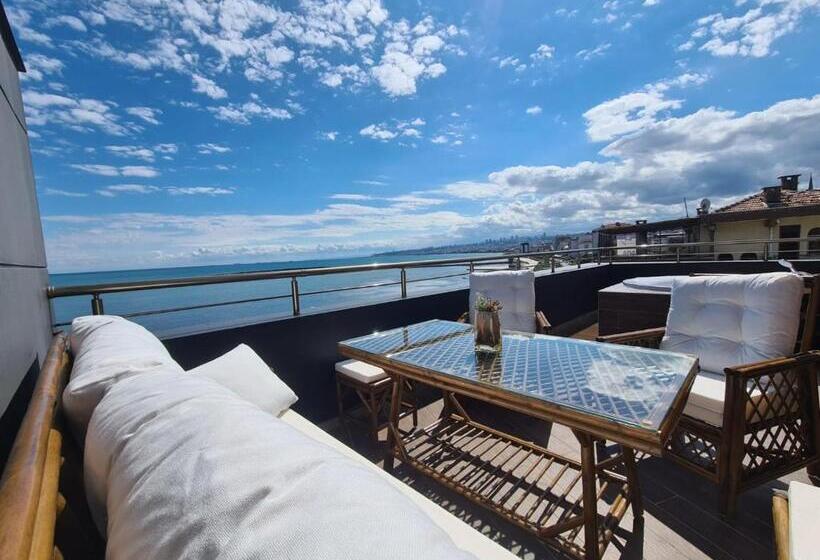 سوئیت با تخت بزرگ, çepnis