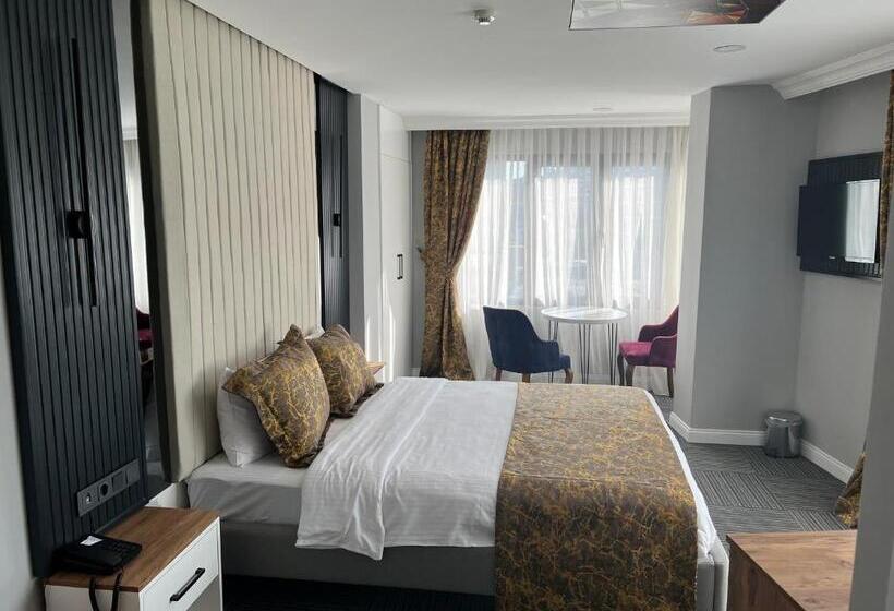 اتاق استاندارد با بالکن, çepnis