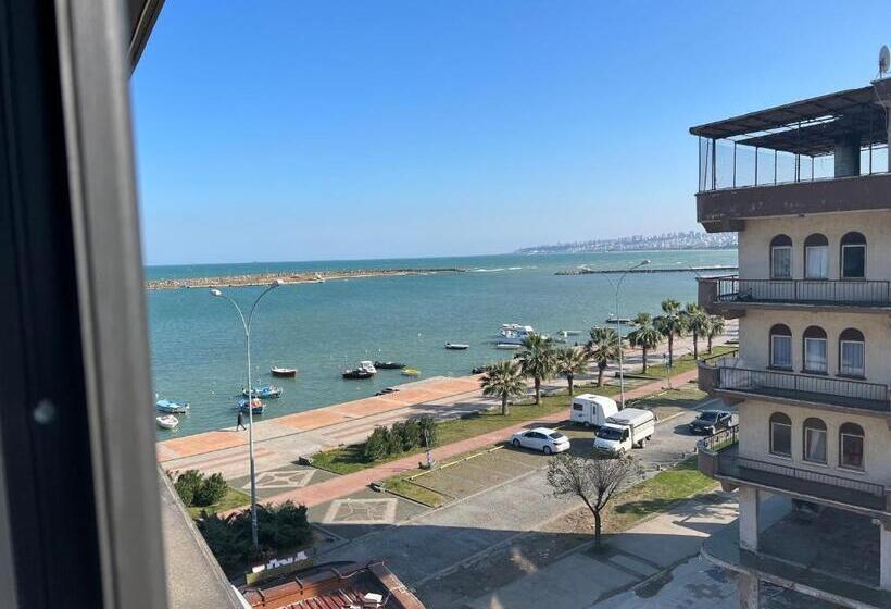 اتاق استاندارد با بالکن, çepnis