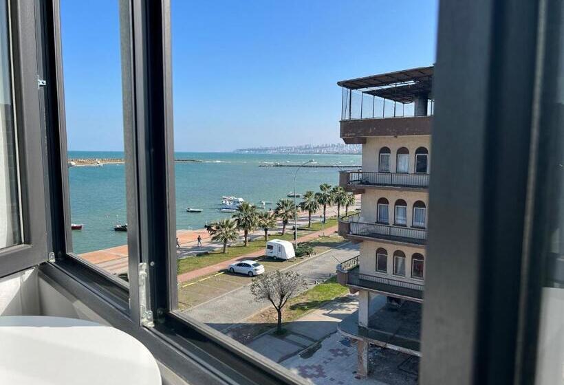 اتاق استاندارد با بالکن, çepnis