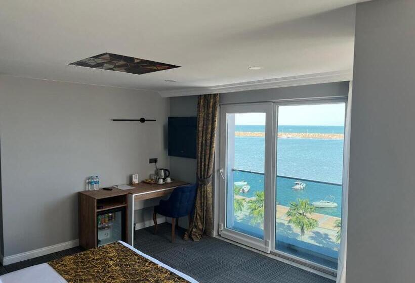 اتاق استاندارد با چشم‌انداز دریا, çepnis