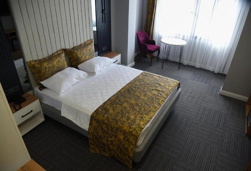 اتاق استاندارد سه نفره, çepnis