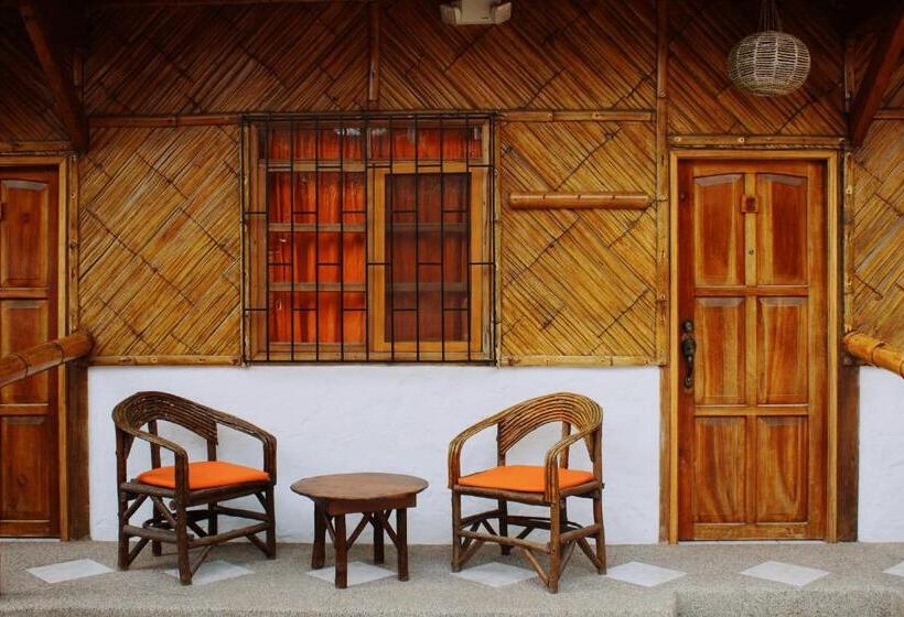 غرفة عائلية, Hanga Roa