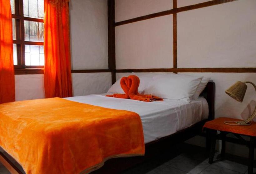 غرفة عائلية, Hanga Roa