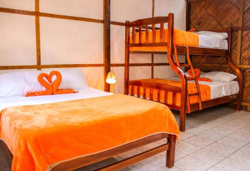 غرفة عائلية, Hanga Roa