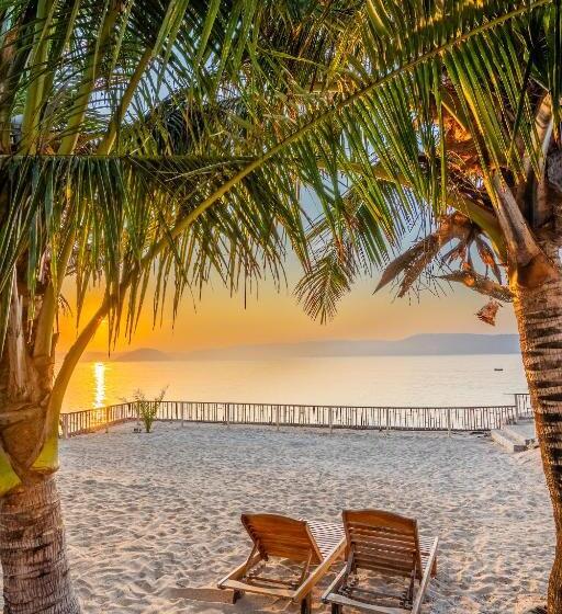 חדר דלוקס נוף לים, Inlight Lombok Beach Hotel New Year Offer