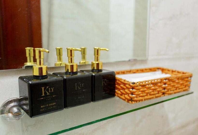 اتاق لوکس, Kly