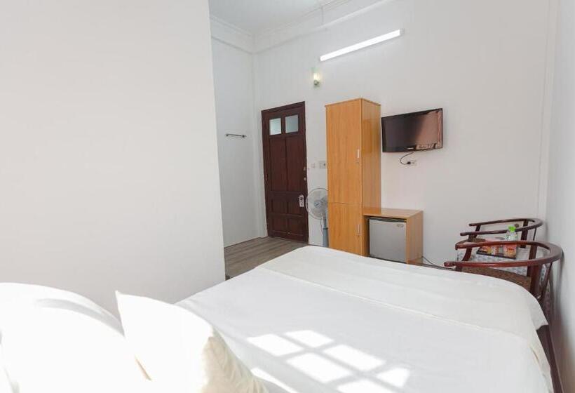 اتاق لوکس, Kly