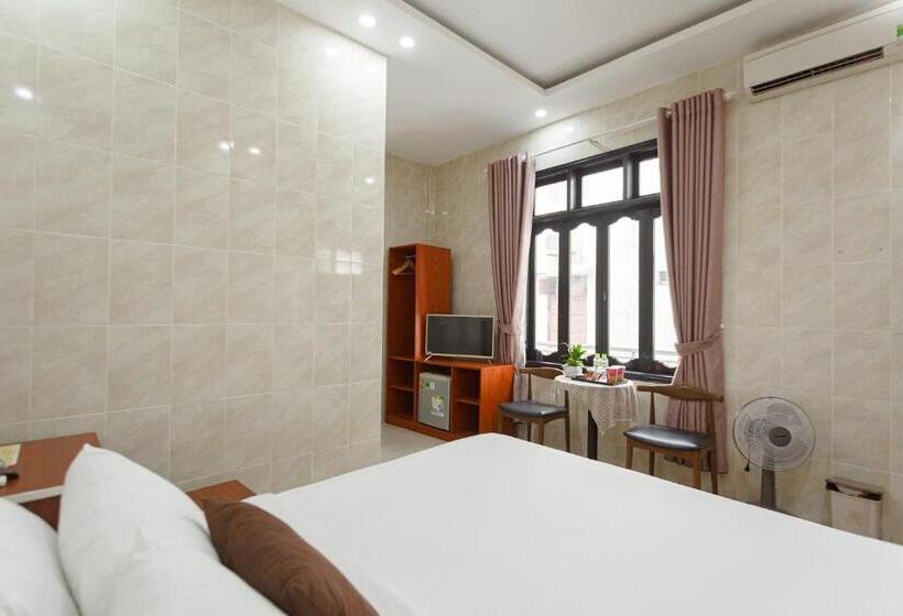 اتاق لوکس, Kly