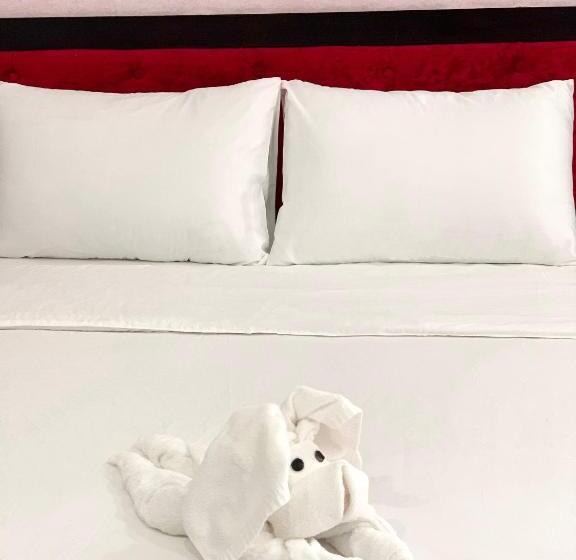 اتاق خانوادگی, Kly