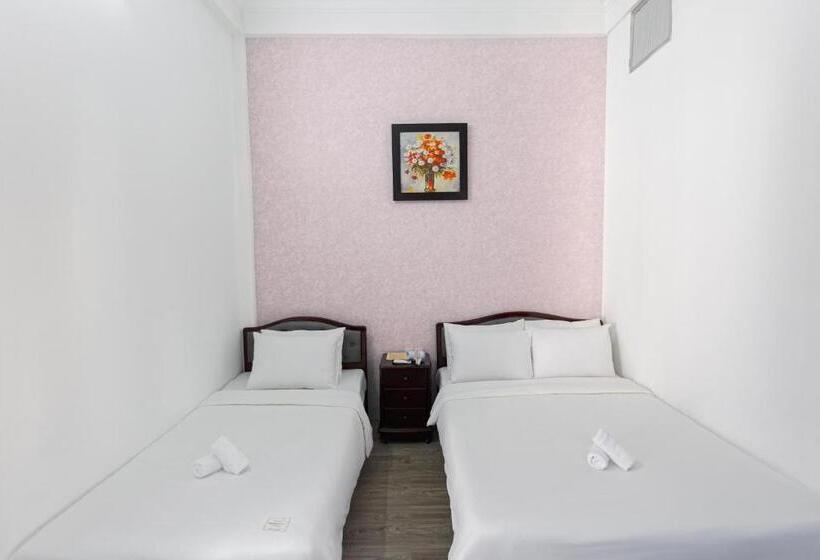 اتاق لوکس سه تخته, Kly