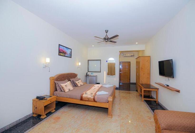 غرفة ديلوكس مطلّة علي البحر مزوَّدة بشُرفة, Sparv Aulakhs Resort