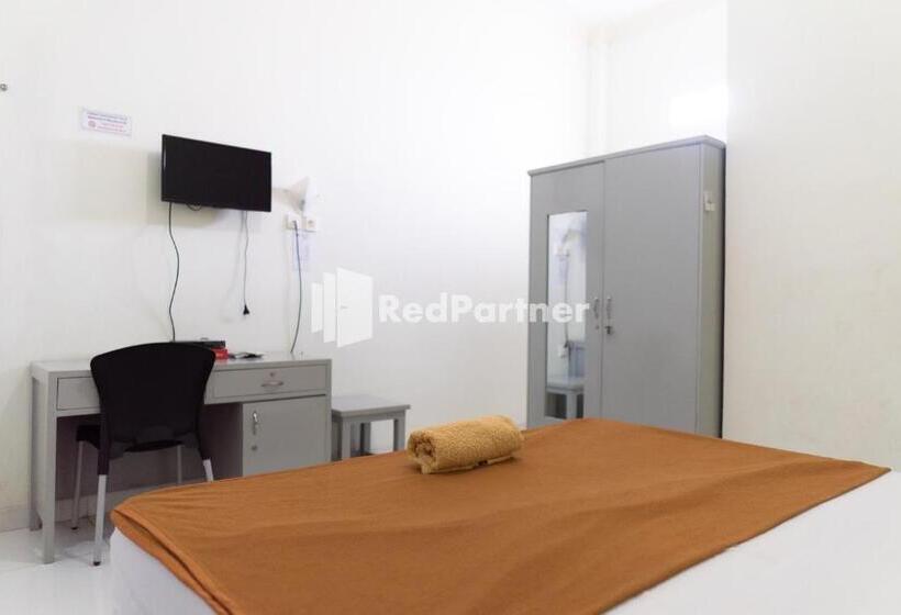 Deluxe Rum, Wisma Aini Syariah Mitra Reddoorz