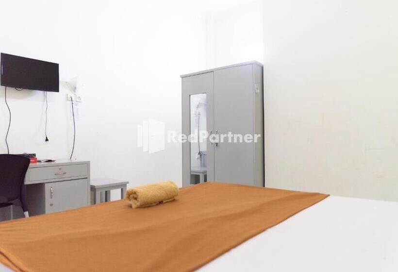 Deluxe Rum, Wisma Aini Syariah Mitra Reddoorz