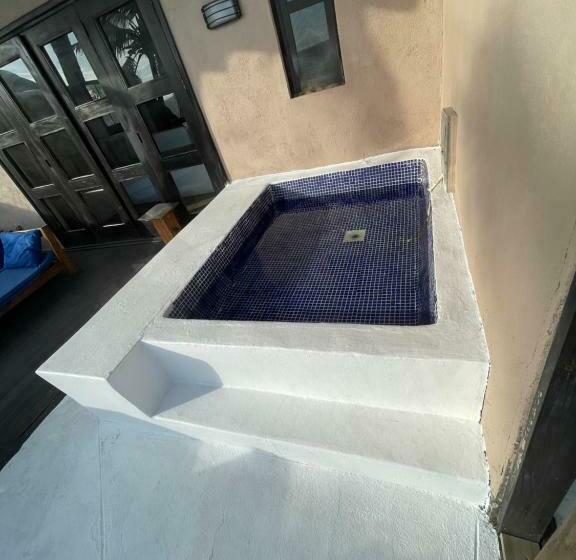 Deluxe Suite Sea View, Johnnys Place