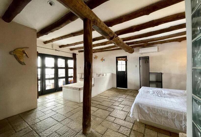 Deluxe Suite Sea View, Johnnys Place