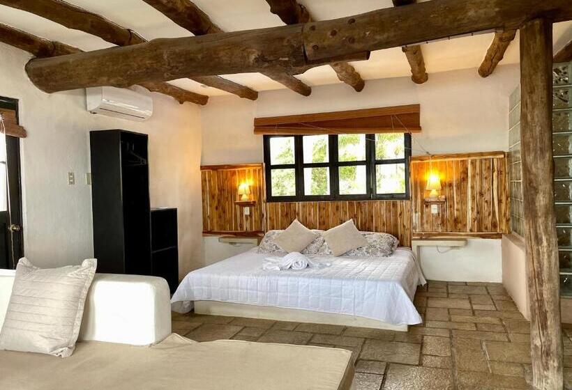 Deluxe Suite Sea View, Johnnys Place