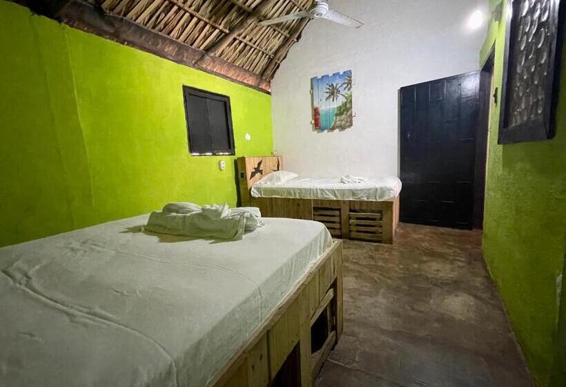 بانگلوی استاندارد, Johnnys Place