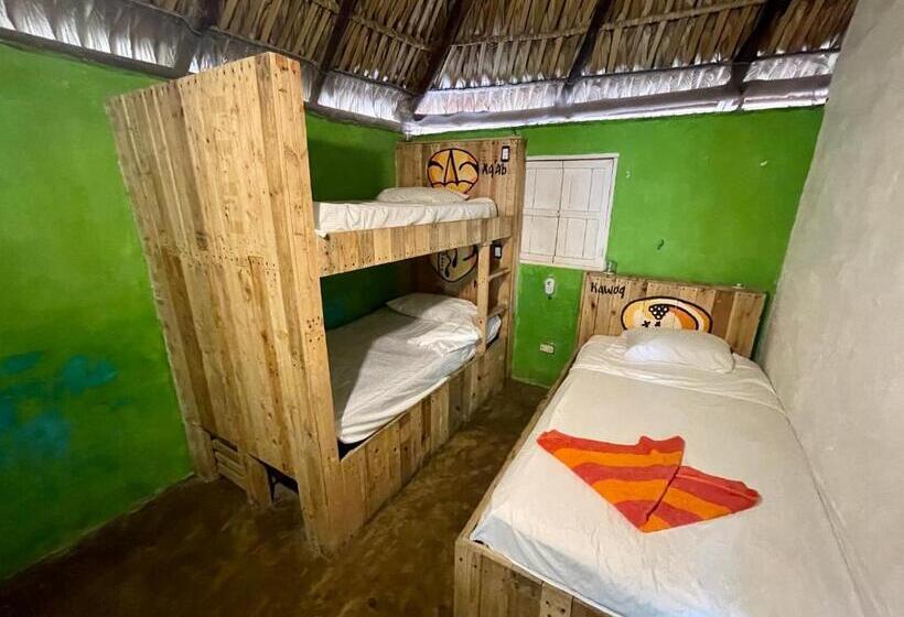 بانگلوی استاندارد, Johnnys Place