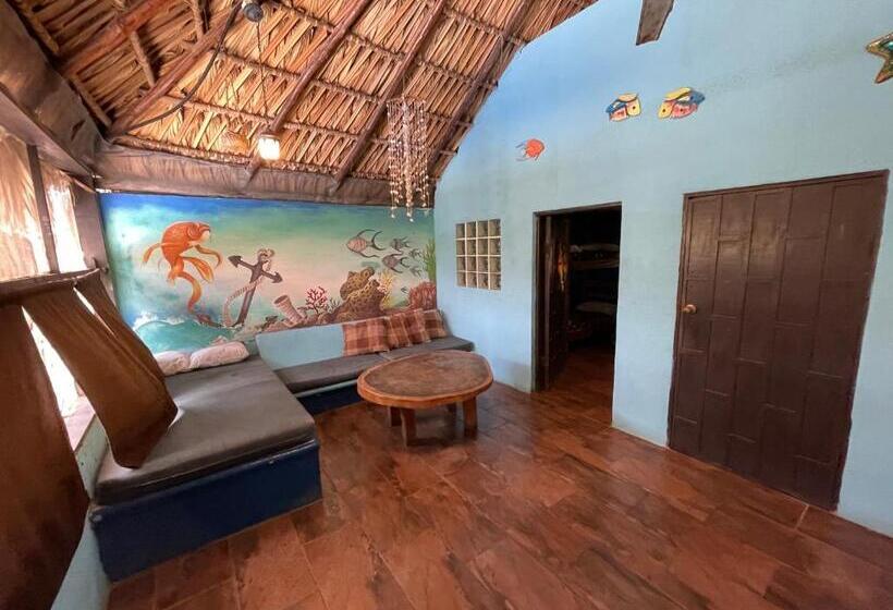 بانگلوی استاندارد 2 خوابه, Johnnys Place