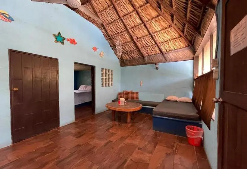 بانگلوی استاندارد 2 خوابه, Johnnys Place