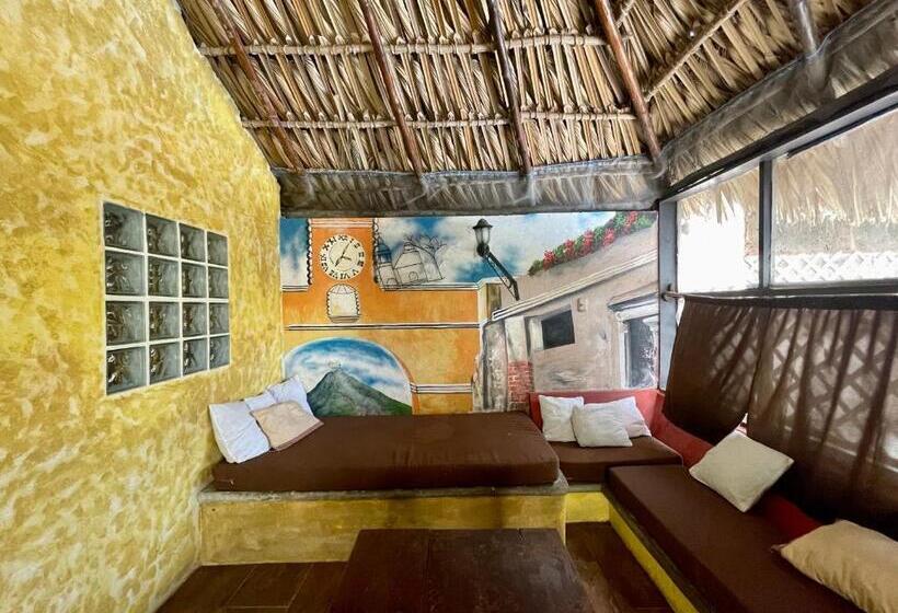 بانگلوی استاندارد 2 خوابه, Johnnys Place