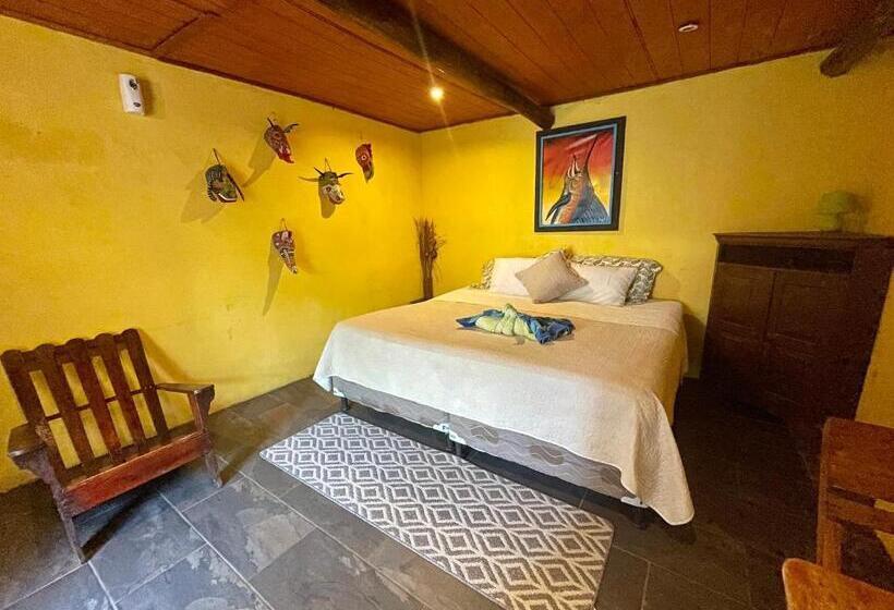 اتاق استاندارد, Johnnys Place