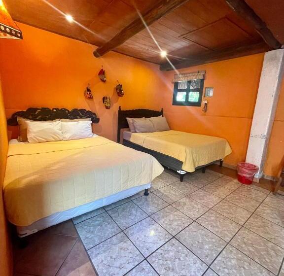 اتاق کلاسیک چهارنفره, Johnnys Place