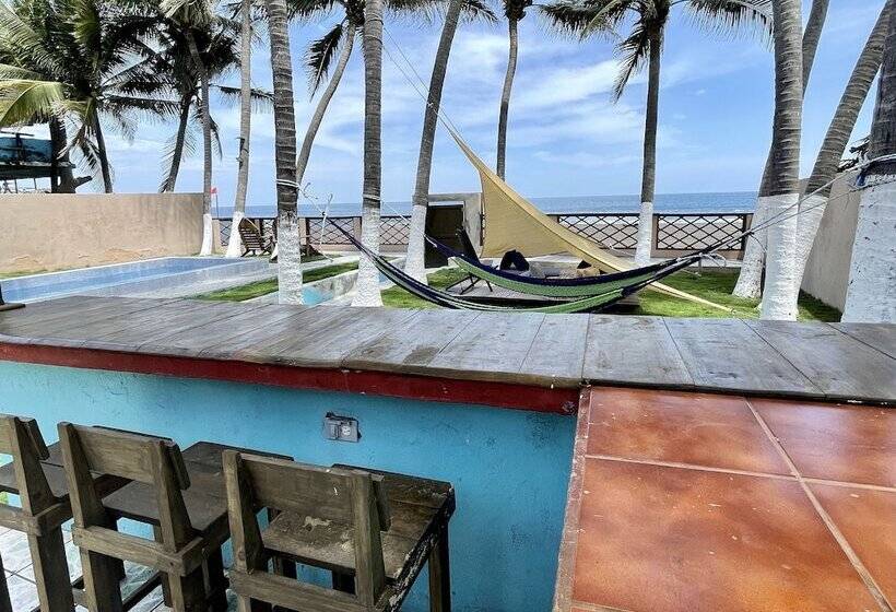 کلبه ییلاقی, Johnnys Place