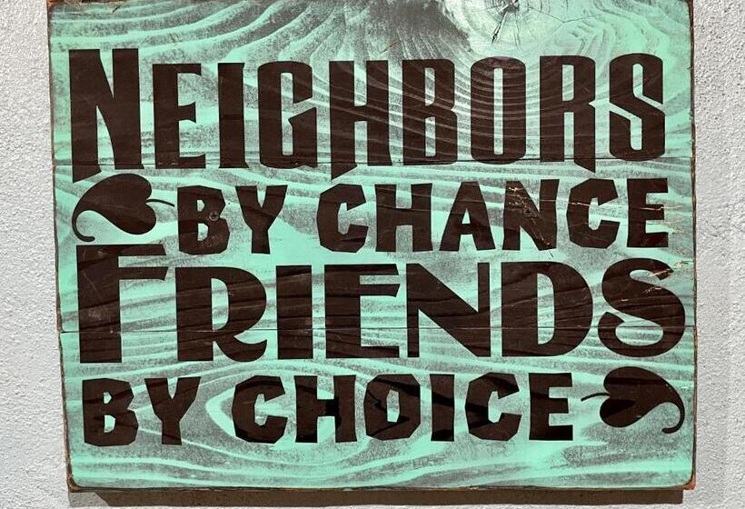 کلبه ییلاقی, Johnnys Place