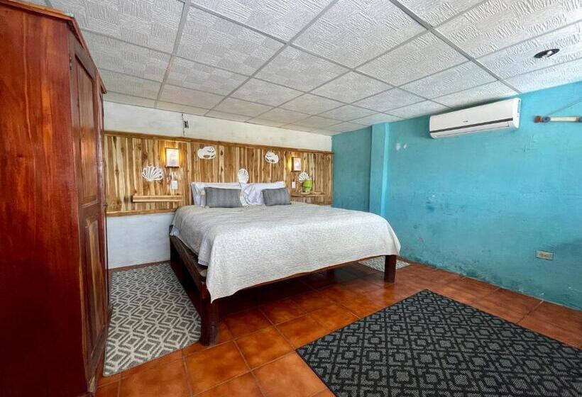 کلبه ییلاقی, Johnnys Place