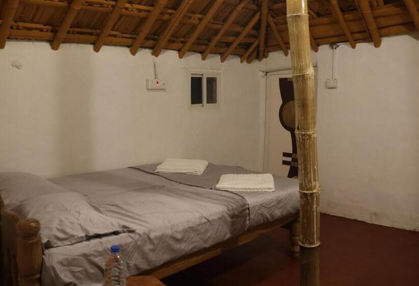 חדר אקונומי, Stoneage Resort Sakleshpur