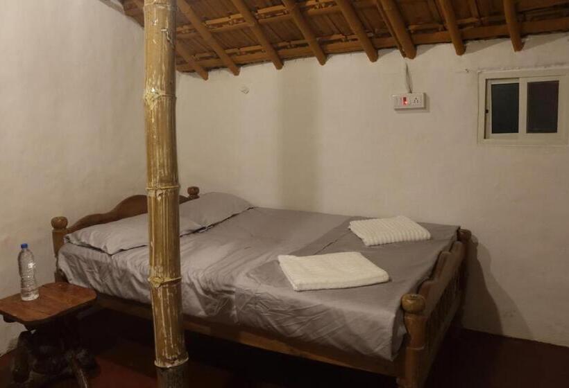 חדר אקונומי, Stoneage Resort Sakleshpur