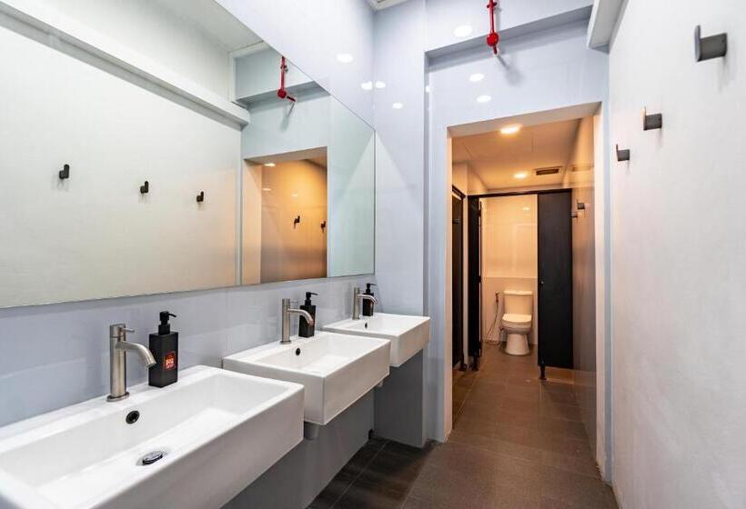 تختخواب در اتاق مشترک, Rucksack Inn Tyrwhitt Road