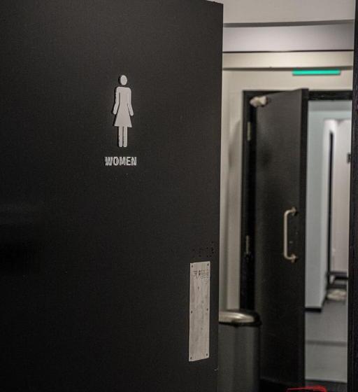 تختخواب در اتاق مشترک, Rucksack Inn Tyrwhitt Road