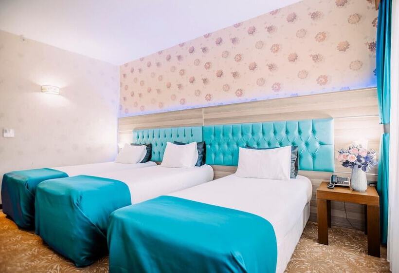 غرفة قياسية ثلاثية, Highway Otel