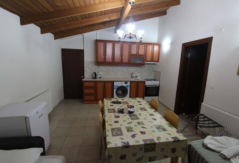 Семейный Номер, Ave Maria