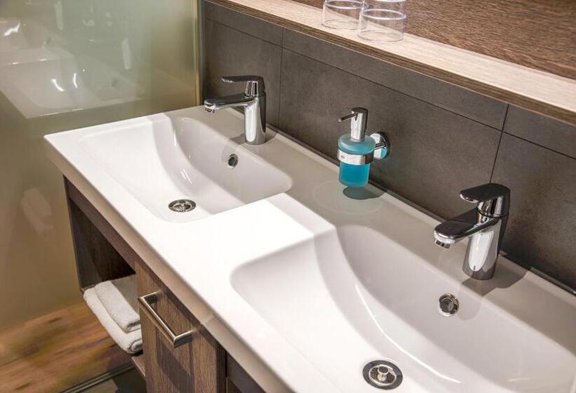 סוויטת ג'וניור, Erve Hulsbeek