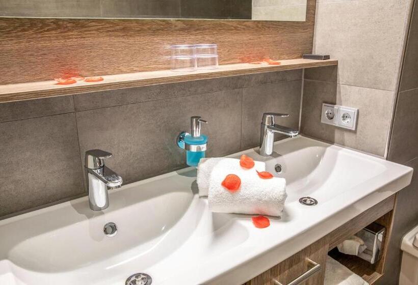 סוויטת ג'וניור, Erve Hulsbeek