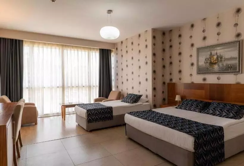 Standard-huone, Grand Karot