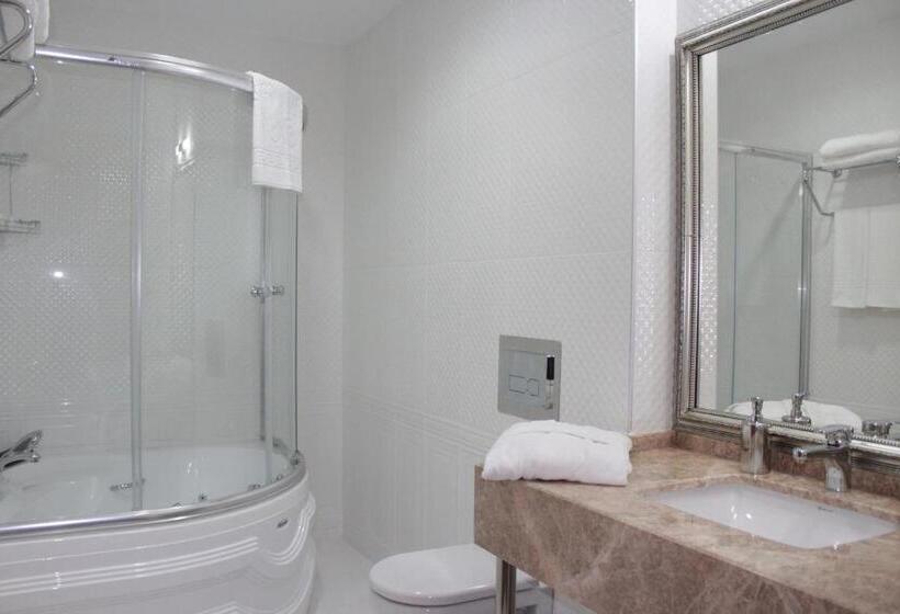 سوئیت 2 خوابه, Grand Karot