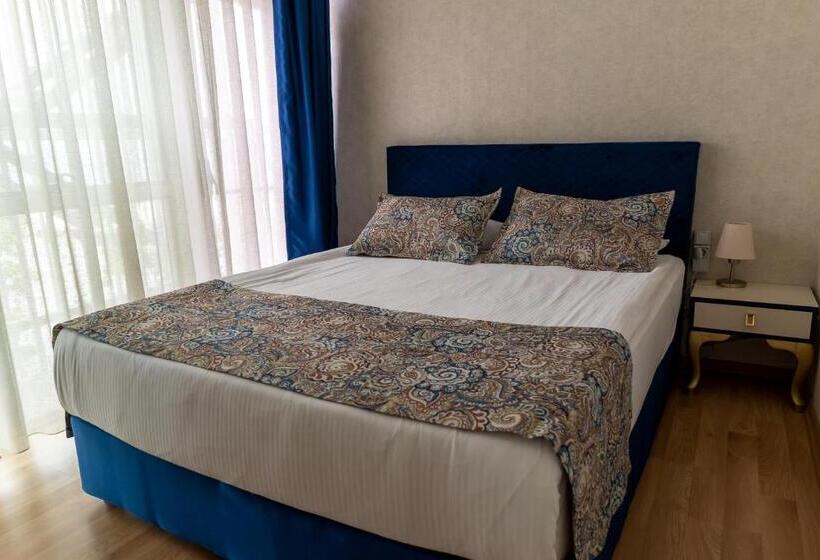 سوئیت 2 خوابه, Grand Karot